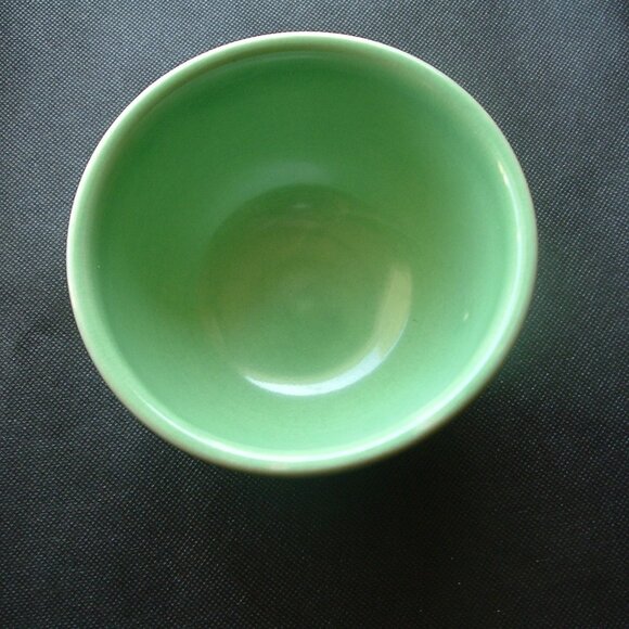 Vintage 1930's Green Sevilla USA 5" Pottery Bowl, Ringed Design - Picture 3 of 5